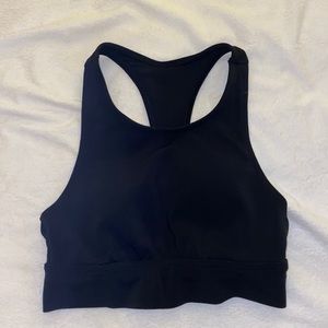 Open back medium support sports bra